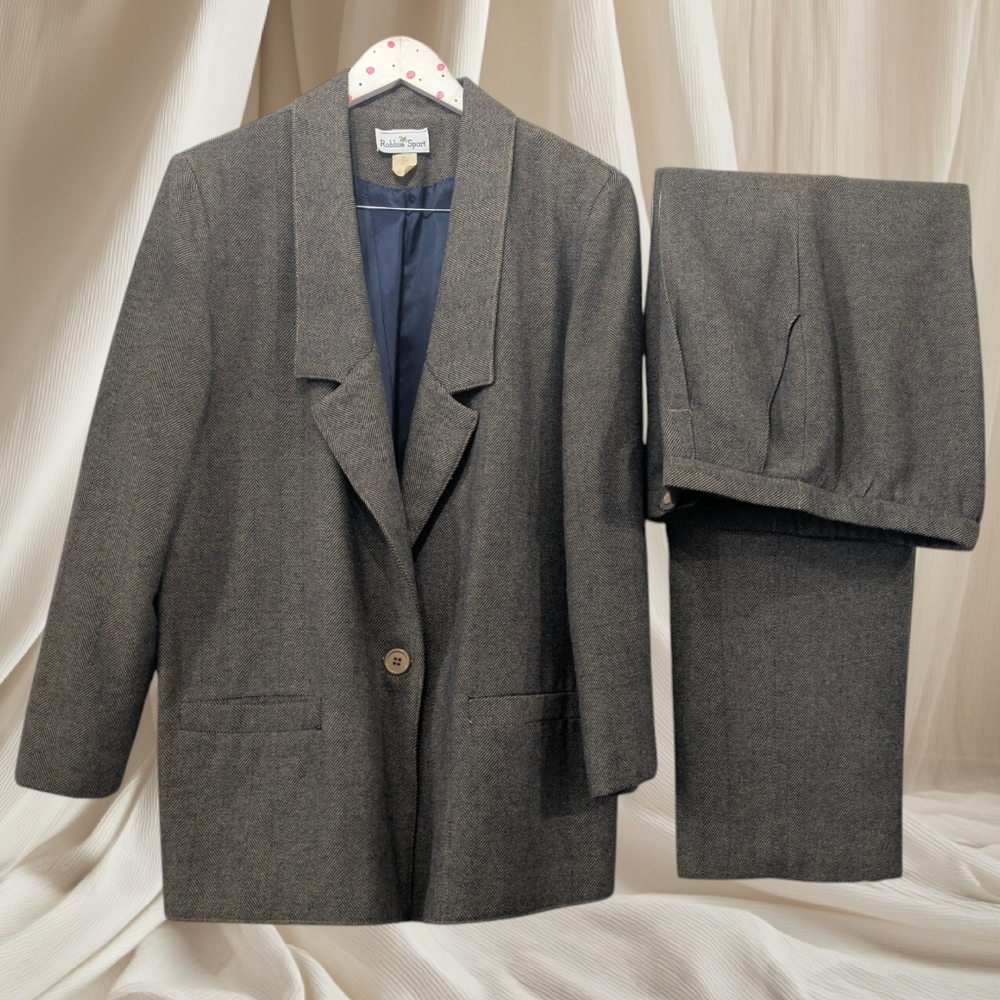 VTG Robbie Sport Women's 2 Pcs Set Blazer & Pants Suit Wool Blend Size 12 Petite